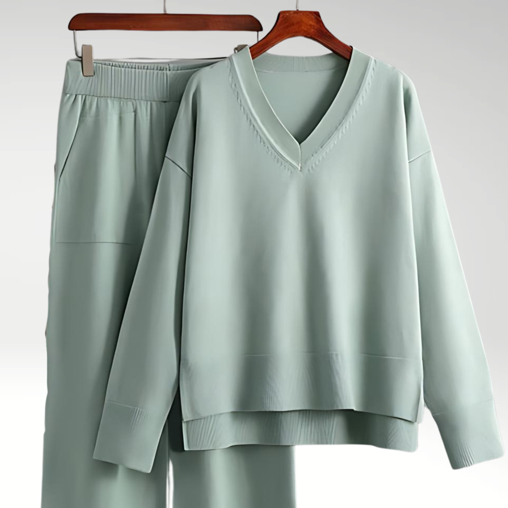 Reveré™ | Ensemble deux pièces V-neck de luxe