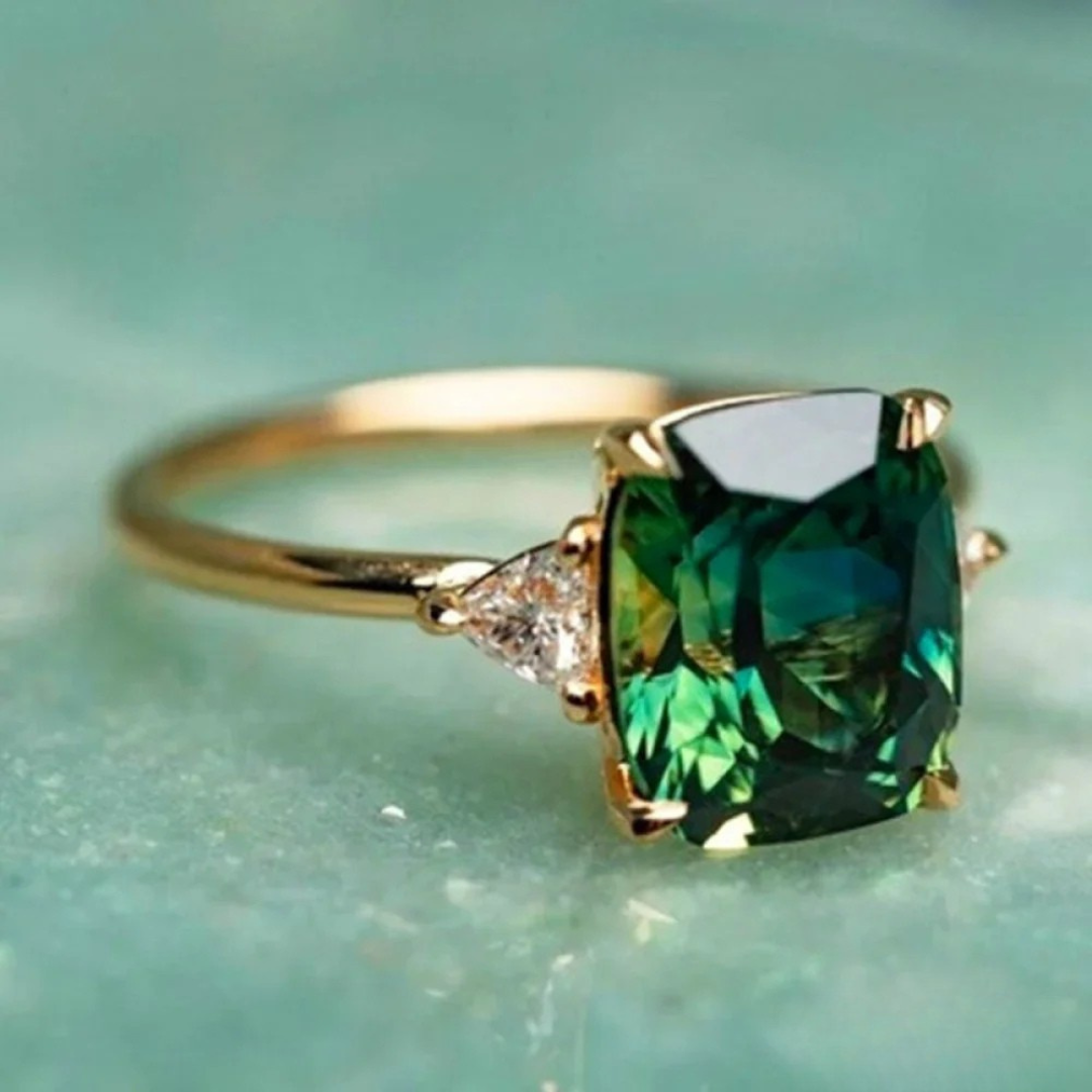 Bague en zircon vert en or